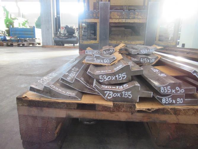 PRISMI E LAME PRESS BRAKE DIES